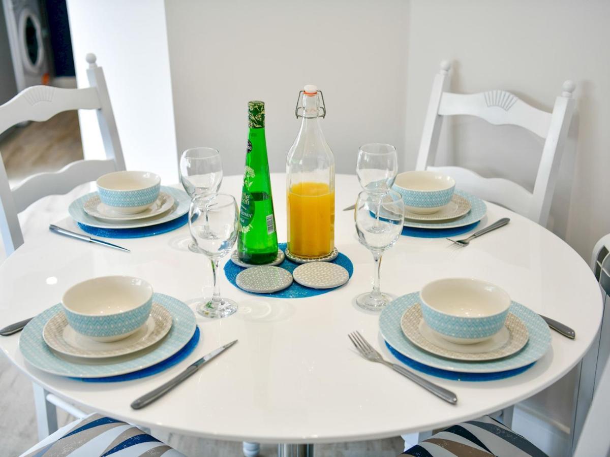 Вилла Pass The Keys Newly Refurbished Modern Bungalow - Pets Welcome Суонси Экстерьер фото