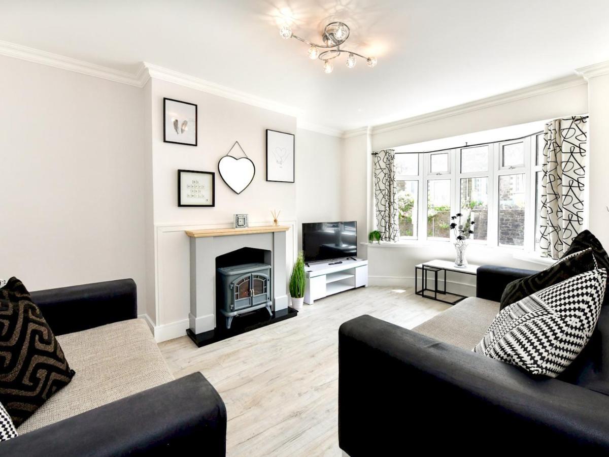Вилла Pass The Keys Newly Refurbished Modern Bungalow - Pets Welcome Суонси Экстерьер фото